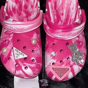 Real crocs never worn comes with charms